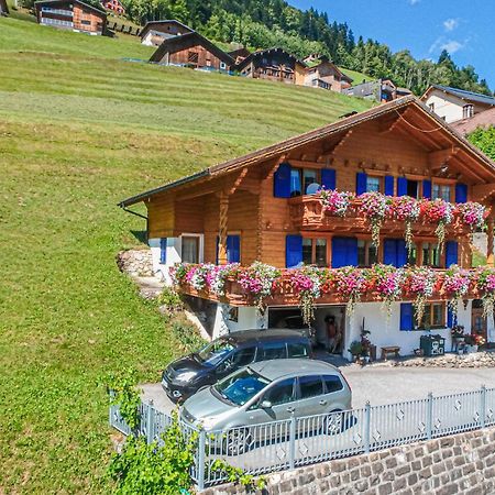 Stunning apartment in Sonntag w/ 4 Bedrooms Buitenkant foto