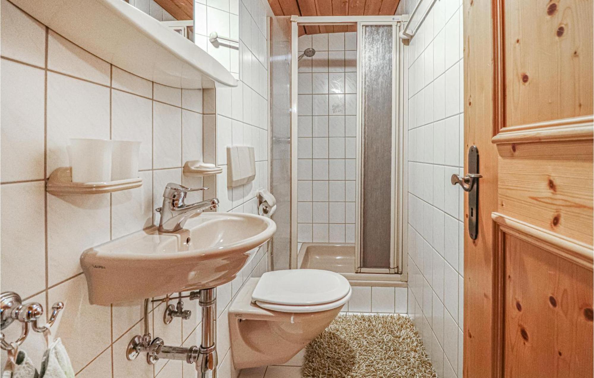 Stunning apartment in Sonntag w/ 4 Bedrooms Buitenkant foto