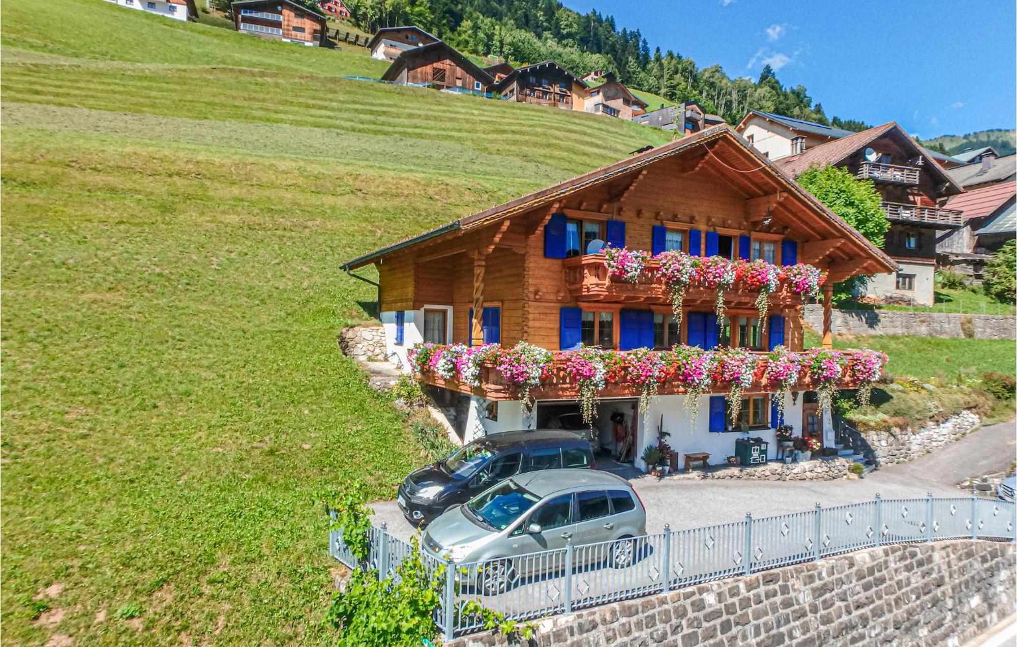 Stunning apartment in Sonntag w/ 4 Bedrooms Buitenkant foto