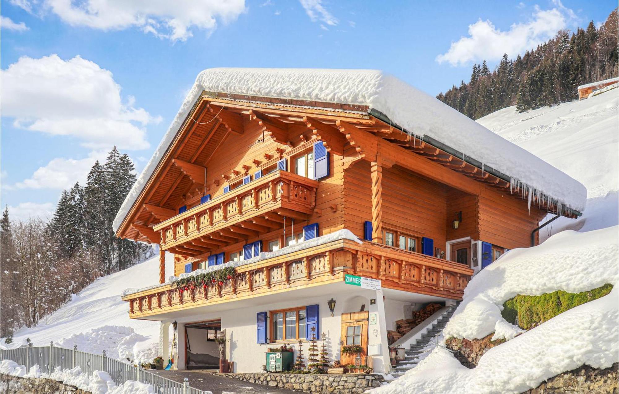 Stunning apartment in Sonntag w/ 4 Bedrooms Buitenkant foto